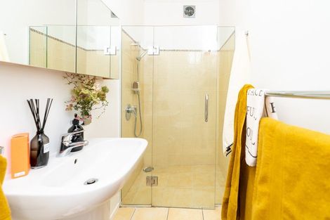 Photo of property in 99 Pirie Street, Mount Victoria, Wellington, 6011