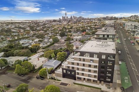 Photo of property in 16a Woven Place, Karaka, Papakura, 2113