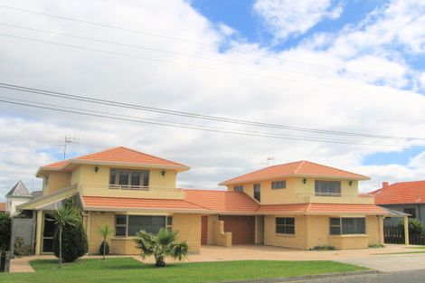 Photo of property in 60a Pitau Road, Mount Maunganui, 3116