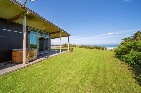 Photo of property in 292 Tai Road, Opunake, 4681