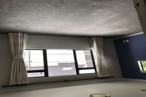 Photo of property in 5 Quedley Court, Eastern Beach, Auckland, 2012