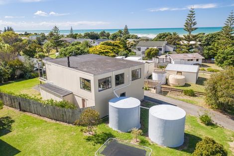 Photo of property in 14 Palm Parade, Riversdale Beach, Masterton, 5872