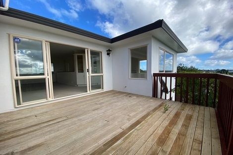 Photo of property in 8 Canary Place, Unsworth Heights, Auckland, 0632
