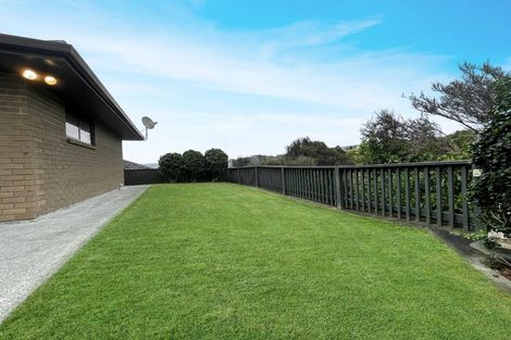 Photo of property in 65 Percy Kinsman Crescent, Riverstone Terraces, Upper Hutt, 5018