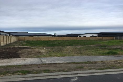 Photo of property in 10 Makura Drive, Papamoa Beach, Papamoa, 3118