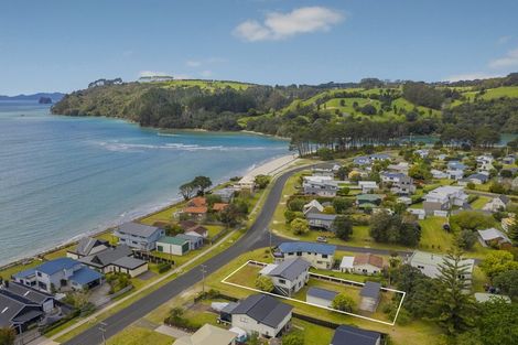 Photo of property in 180 Captain Cook Road, Cooks Beach, Whitianga, 3591
