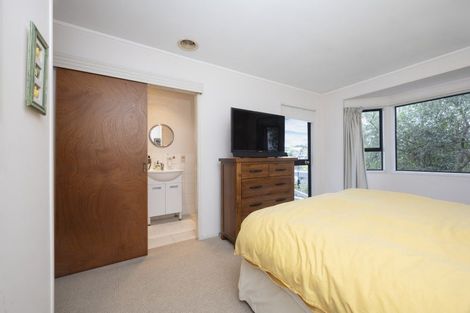 Photo of property in 32 Moire Road, Massey, Auckland, 0614