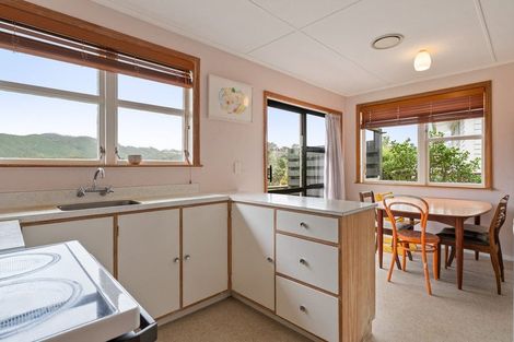 Photo of property in 4 Camrose Grove, Kingston, Wellington, 6021