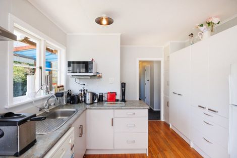 Photo of property in 25 Taylor Avenue, Feilding, 4702