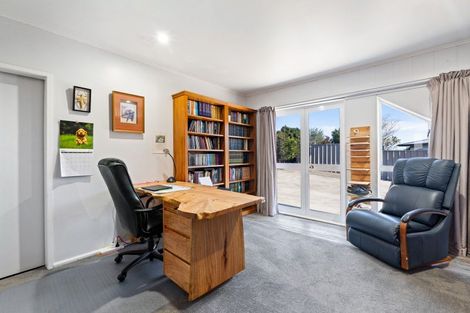 Photo of property in 25 Given Street, Havelock North, 4130