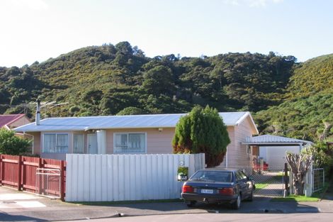 Photo of property in 19 Rakaia Grove, Wainuiomata, Lower Hutt, 5014