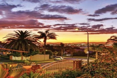Photo of property in 5 Silkwood Grove, Totara Heights, Auckland, 2105