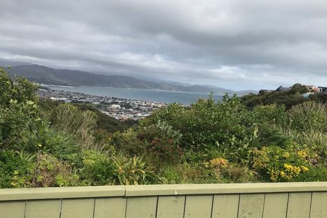 Photo of property in 10 Barberry Grove, Maungaraki, Lower Hutt, 5010