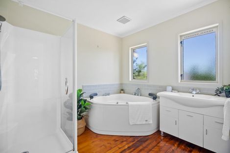 Photo of property in 43 Tuturu View, Ruakaka, 0116