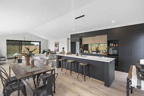 Photo of property in 6 Kakariki Crescent, Carterton, 5713