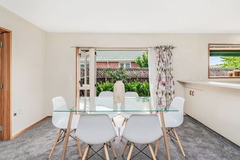 Photo of property in 2/128 Yaldhurst Road, Sockburn, Christchurch, 8042