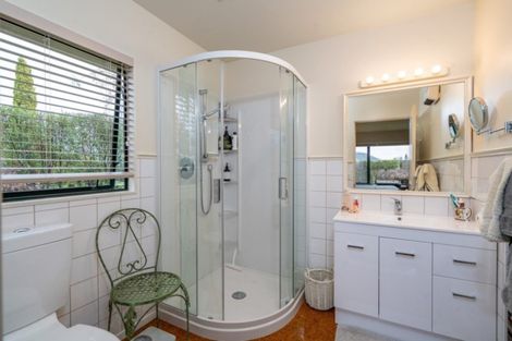 Photo of property in 1 Kips Way, Rangatira Park, Taupo, 3330