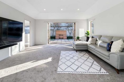 Photo of property in 152 Ilam Road, Ilam, Christchurch, 8041