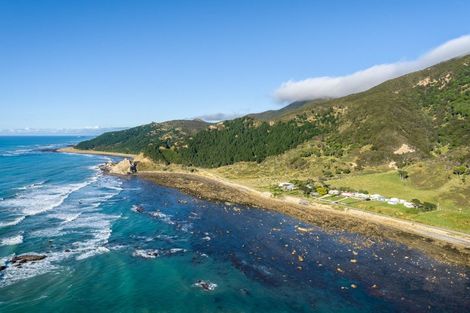 Photo of property in 871 Mataikona Road, Mataikona, Tinui, 5889