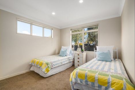 Photo of property in 12 Avion Terrace, Raumati Beach, Paraparaumu, 5032
