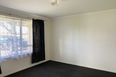 Photo of property in 1 Ranch Place, Pukekohe, 2120