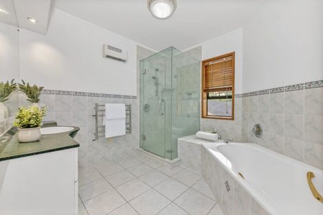 Photo of property in 16 Tainui Road, Cockle Bay, Auckland, 2014