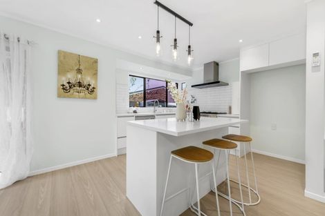 Photo of property in 3 Mimosa Place, Half Moon Bay, Auckland, 2012