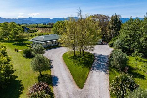 Photo of property in 100 Rowley Crescent, Grovetown, Blenheim, 7202