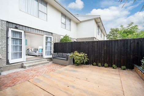 Photo of property in 2/53 Mathesons Road, Phillipstown, Christchurch, 8011