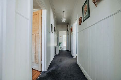 Photo of property in 14 Moana Street, Kaka Point, 9271