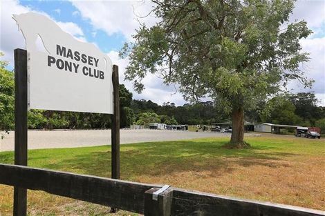 Photo of property in 82 Glen Road, Ranui, Auckland, 0612