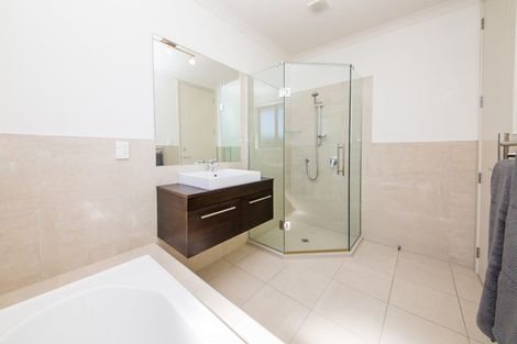 Photo of property in 2 Greenlea Place, Frimley, Hastings, 4120