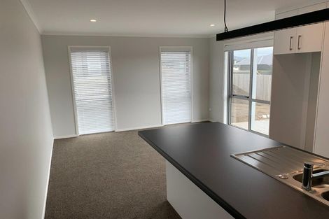 Photo of property in 21 Te Kaka Place, Omokoroa, 3114