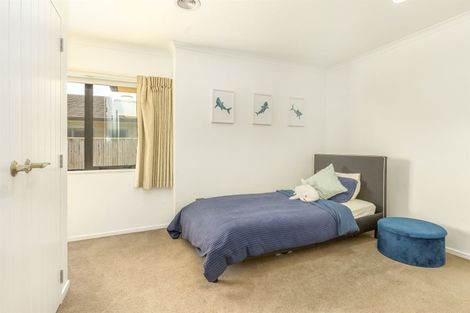 Photo of property in 22 Bluewater Place, Paraparaumu, 5032