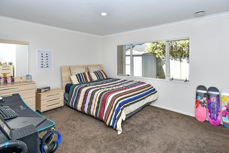 Photo of property in 4 Glasson Avenue, Flat Bush, Auckland, 2016