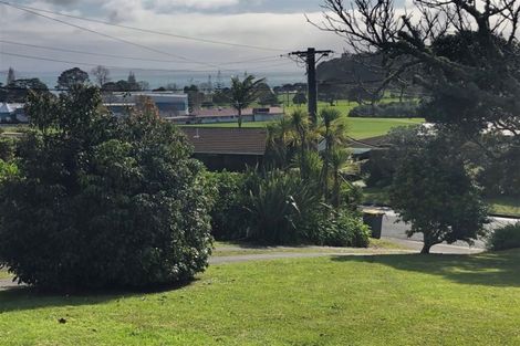 Photo of property in 17 Rimu Road, Stanmore Bay, Whangaparaoa, 0932