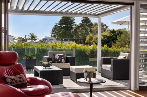 Photo of property in 30 Ngarata Avenue, Mount Maunganui, 3116