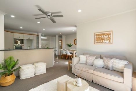 Photo of property in 58 Gibson Place, Papamoa Beach, Papamoa, 3118