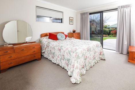 Photo of property in 10 Ruske Place, Grandview Heights, Hamilton, 3200