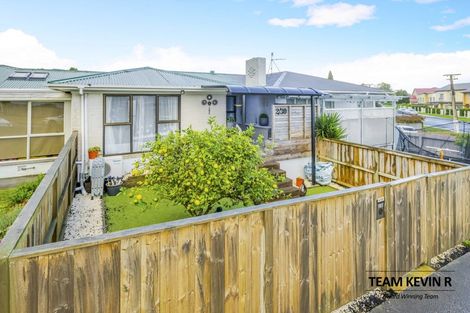 Photo of property in 2/30 Union Street, Papakura, 2110