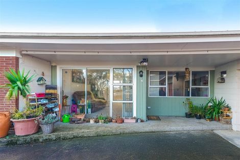 Photo of property in 4/6 Ray Small Drive, Papakura, 2110