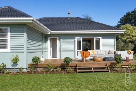 Photo of property in 29 Cambridge Road, Riverhead, 0820