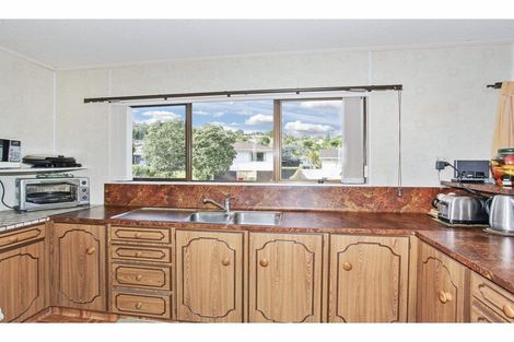 Photo of property in 9 Balmerino Avenue, Red Hill, Papakura, 2110