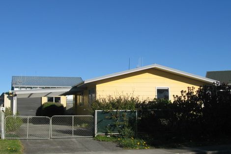 Photo of property in 26 Norfolk Crescent, Otaki Beach, Otaki, 5512