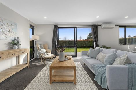 Photo of property in 10 Bathurst Crescent, Pyes Pa, Tauranga, 3112