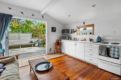 Photo of property in 2/13 Hart Road, Hauraki, Auckland, 0622