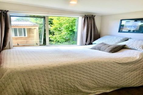 Photo of property in 11 Ocean View Road, Milford, Auckland, 0620