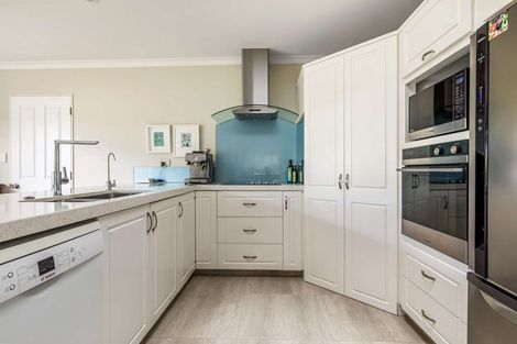 Photo of property in 2 Newport Key, Papamoa Beach, Papamoa, 3118