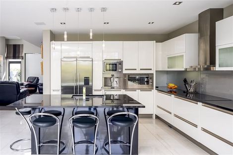 Photo of property in 4 Millbank Lane, Merivale, Christchurch, 8014