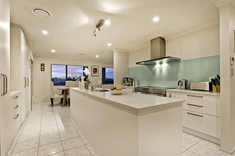 Photo of property in 36 Sapperton Drive, Henderson, Auckland, 0612